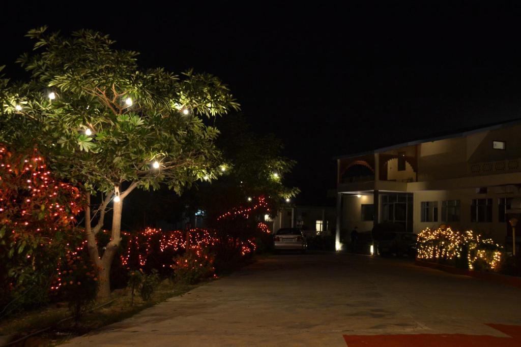 Swaraj Resorts Bharatpur Extérieur photo