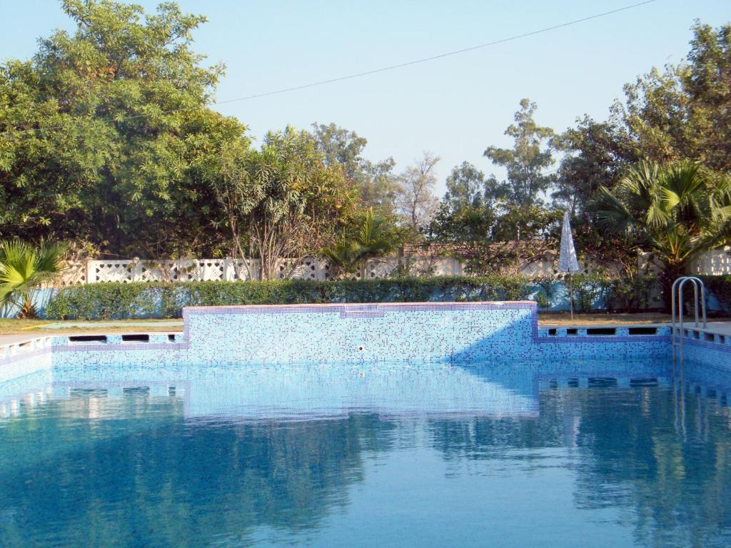 Swaraj Resorts Bharatpur Extérieur photo