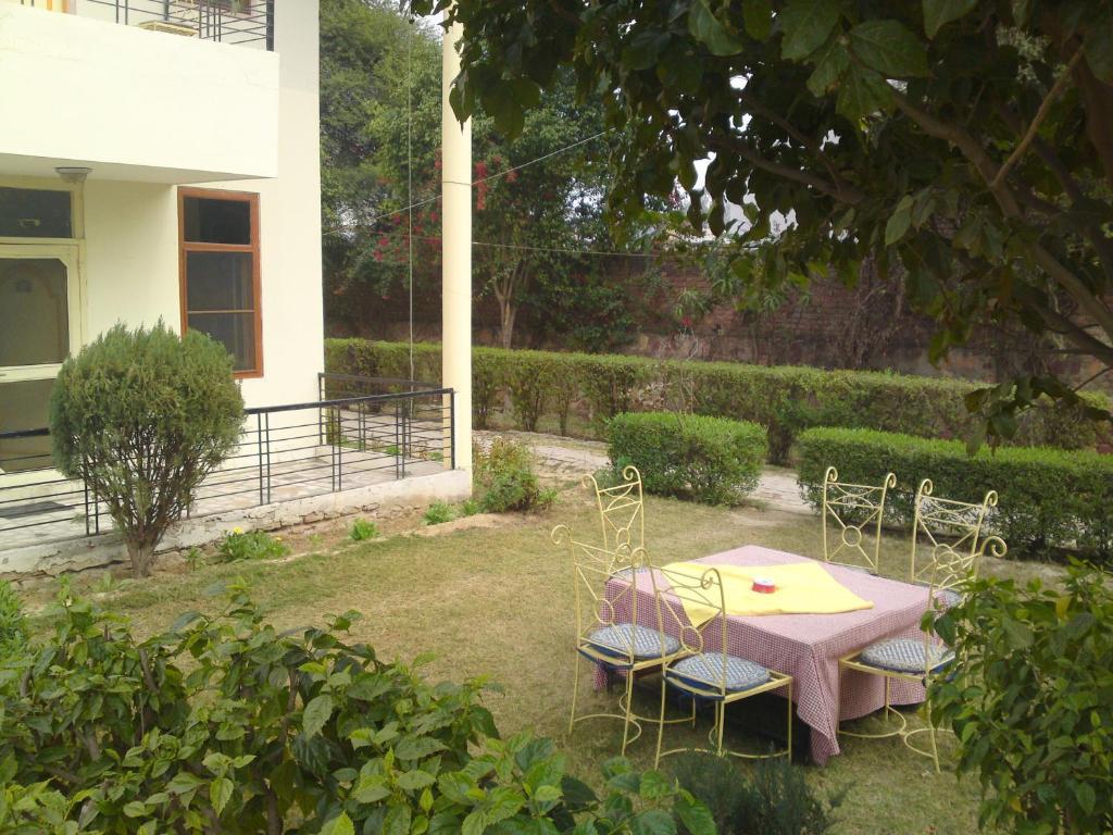 Swaraj Resorts Bharatpur Extérieur photo