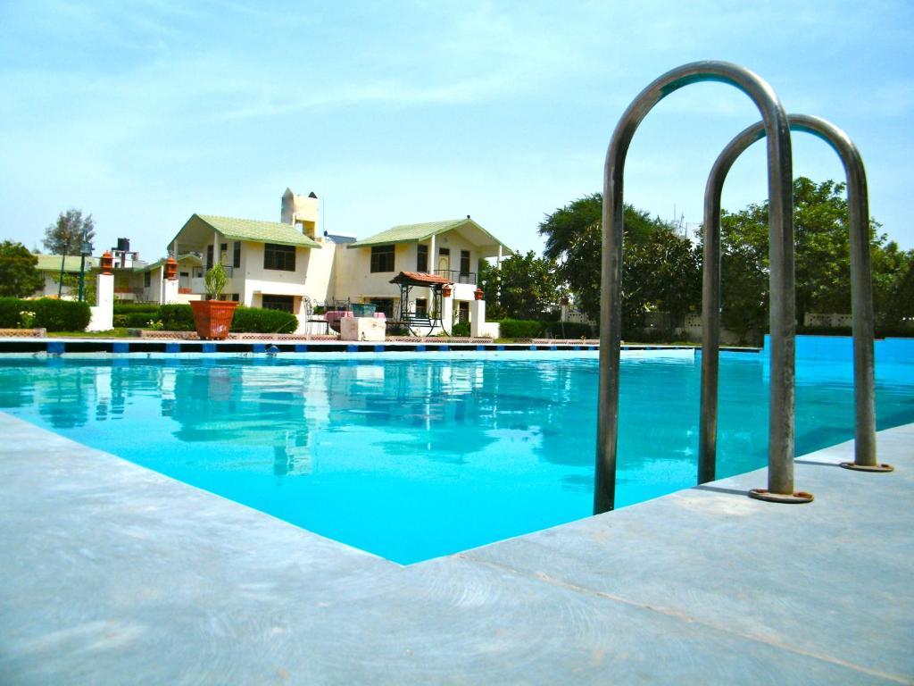 Swaraj Resorts Bharatpur Extérieur photo