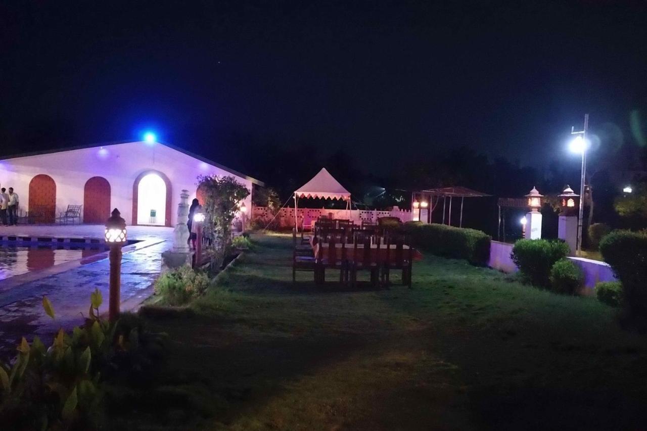Swaraj Resorts Bharatpur Extérieur photo