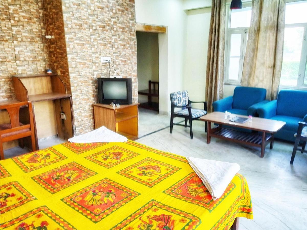 Swaraj Resorts Bharatpur Extérieur photo