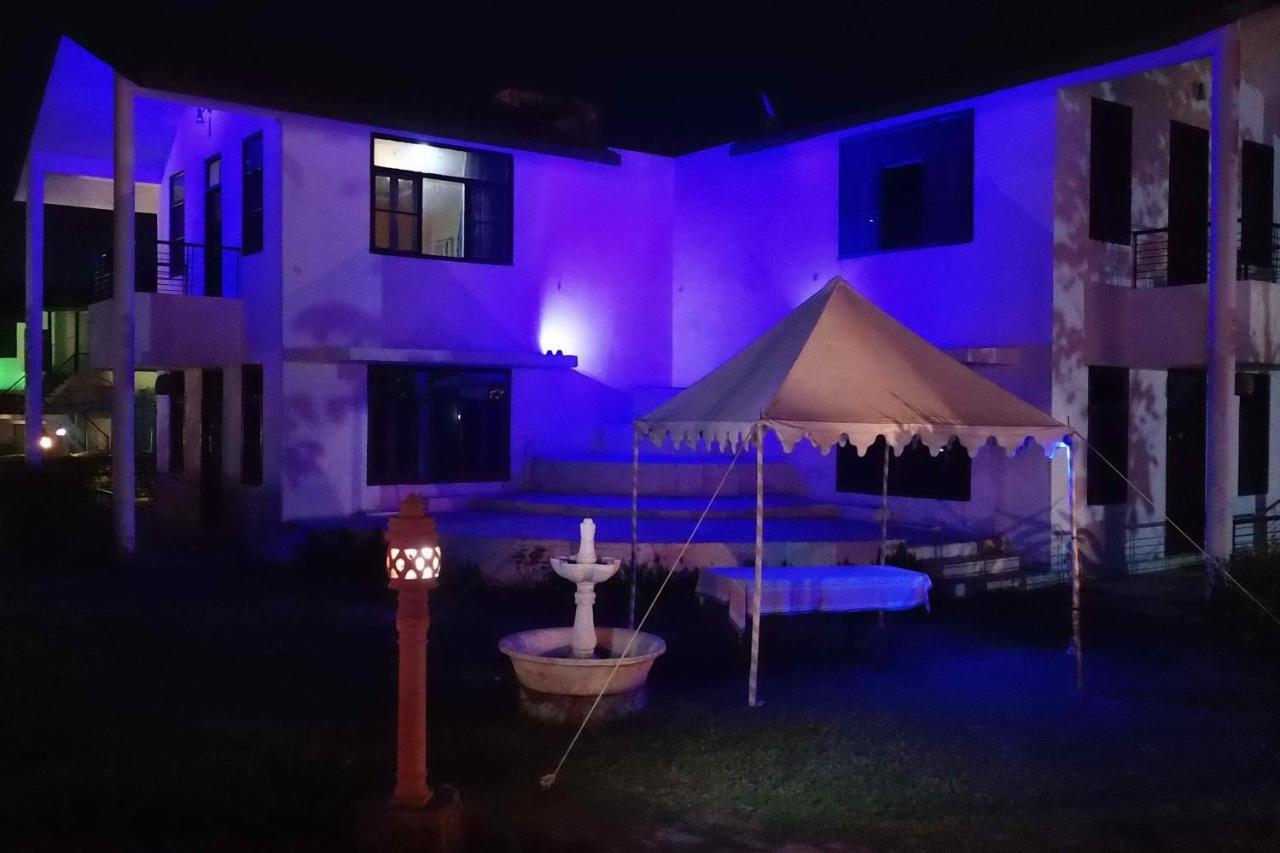 Swaraj Resorts Bharatpur Extérieur photo
