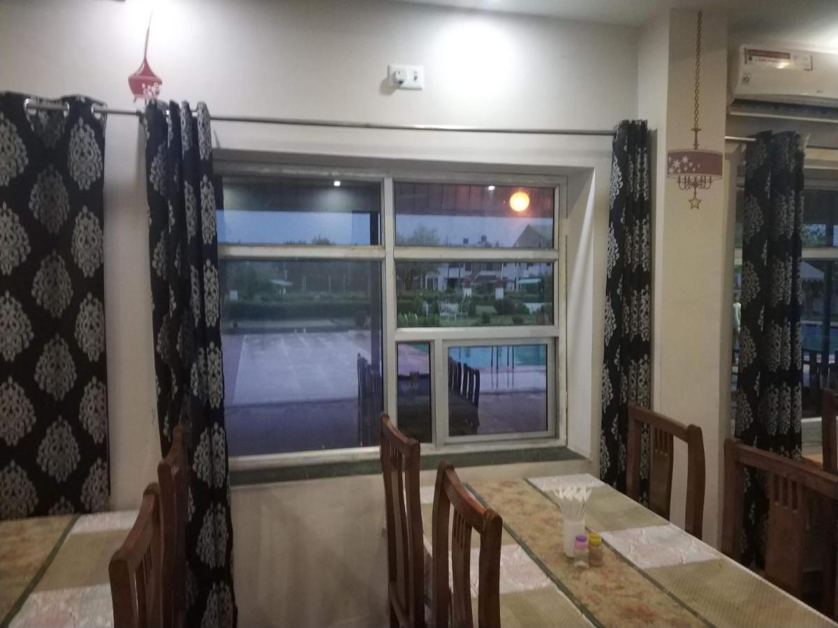 Swaraj Resorts Bharatpur Extérieur photo