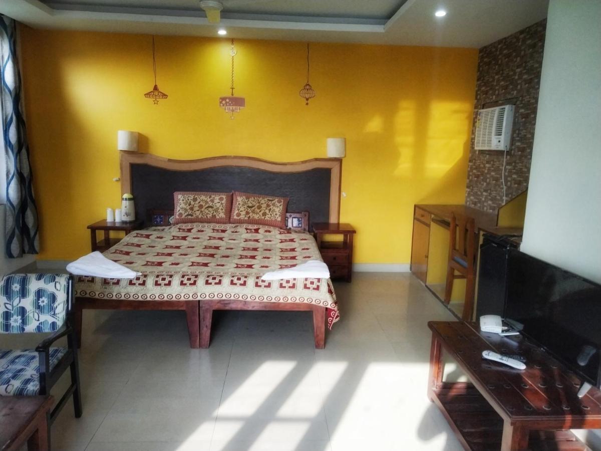 Swaraj Resorts Bharatpur Extérieur photo