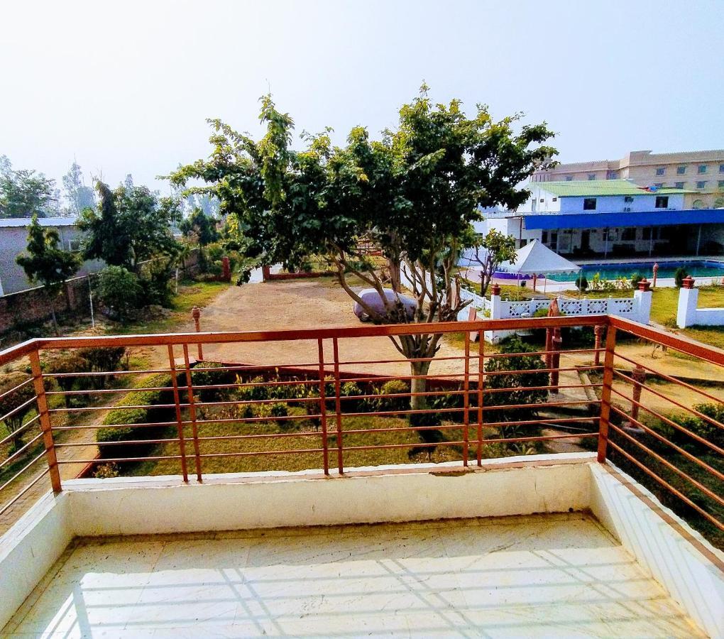 Swaraj Resorts Bharatpur Extérieur photo